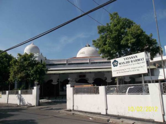 Masjid Rahmat yang terletak di Jl Kembang Kuning,